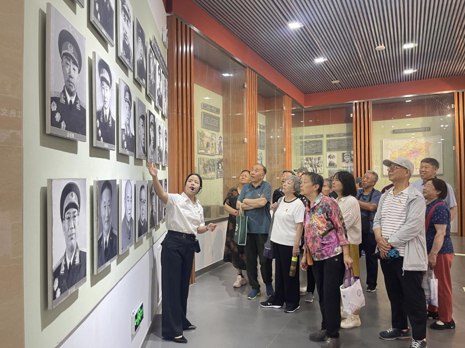 S46b6f7c99f7b4325b82610917b6d10c1-950